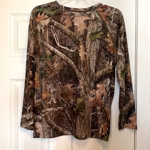 Redhead long sleeve Camo top xl